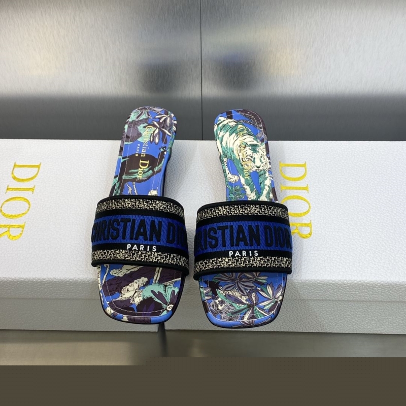 ch**an D*or slippers